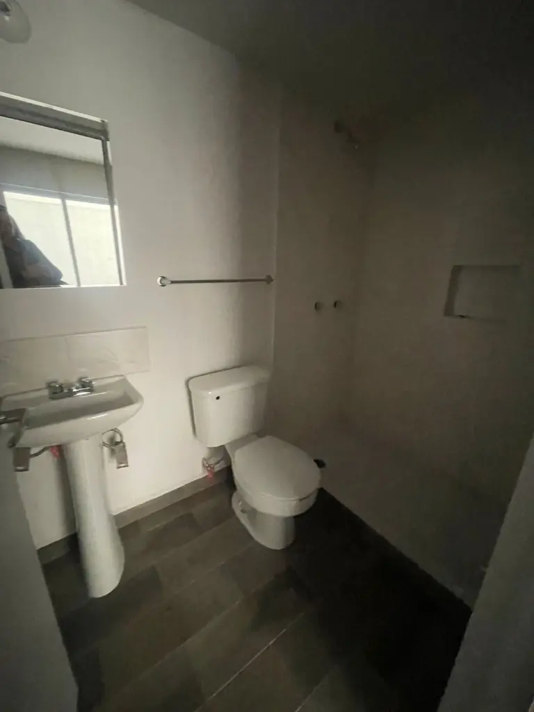 b77c285e-3064-4b61-baf7-c6a5d877c3d9.webp